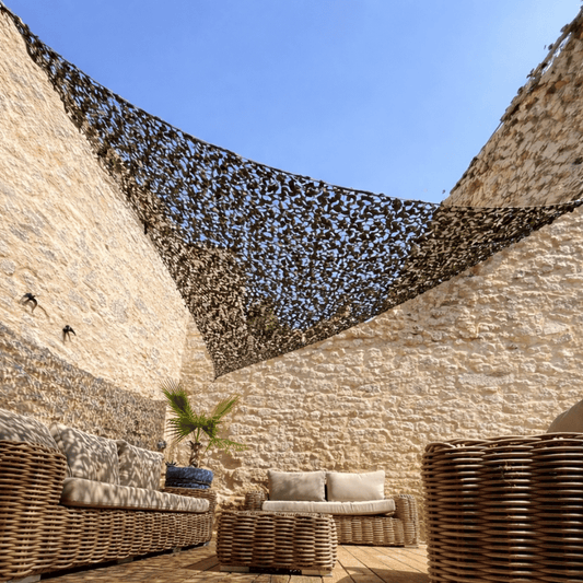 Filet de camouflage triangulaire militaire
