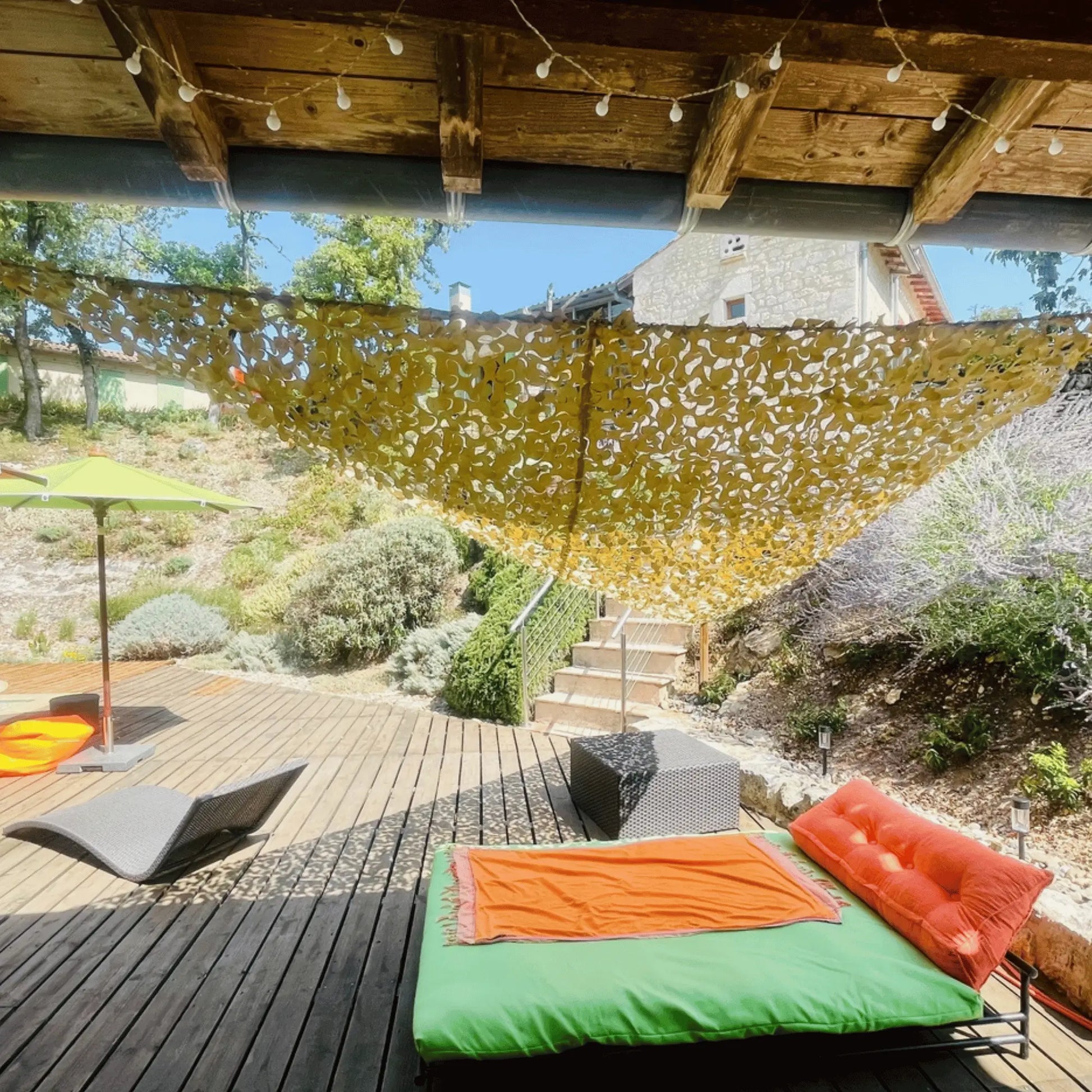 Filet de camouflage triangulaire sable