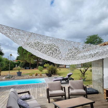 filet de camouflage triangulaire blanc